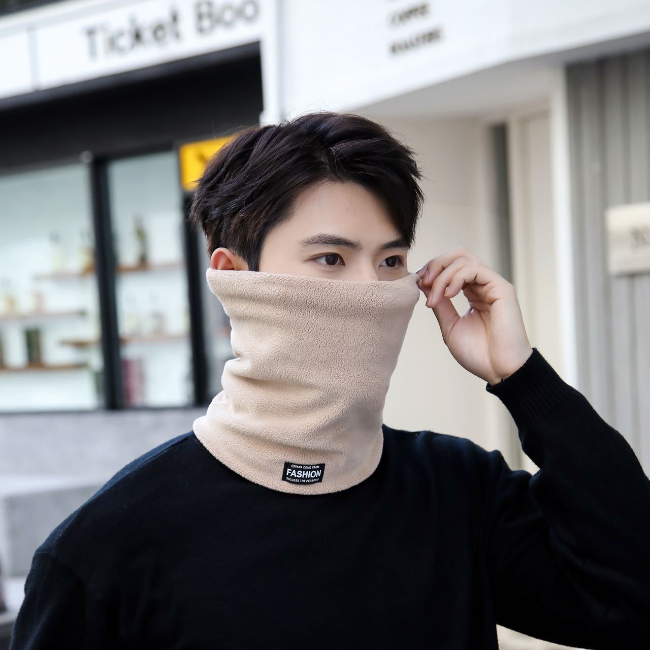 Neck Gaiter for Men and Women in Autumn and Winter, Versatile Headscarf for Skiing and Cycling, Windproof and Cold-Proof, Warm Mask, Face Mask, Neck Protector, Trendy Neck Gaiter