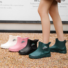 新款雨鞋短筒女款显瘦厚底防滑防水增高时尚耐磨外穿套鞋马丁靴