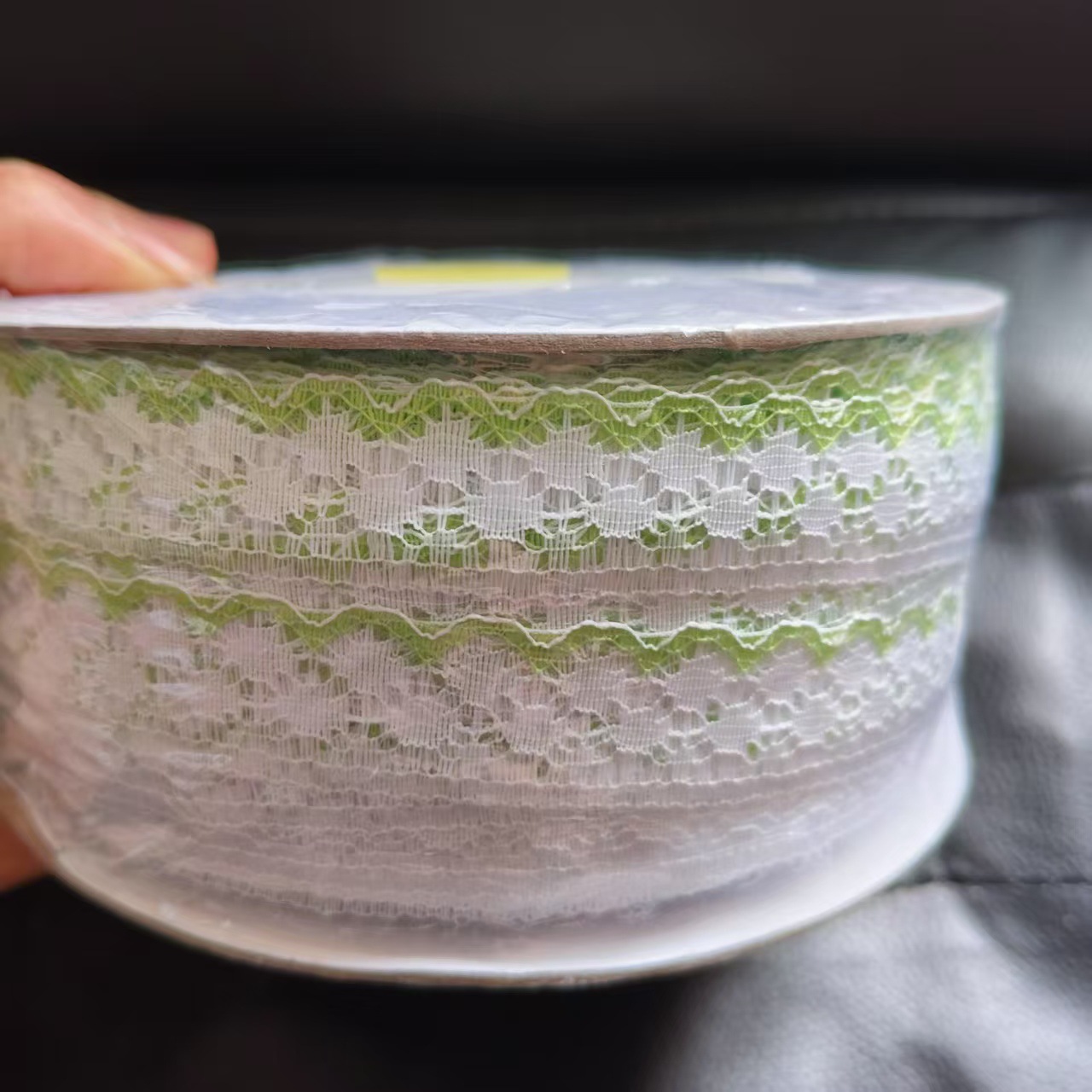 Spot al por mayor de 2 cm de ancho de encaje bicolor ropa sombrero DIY accesorios de encaje