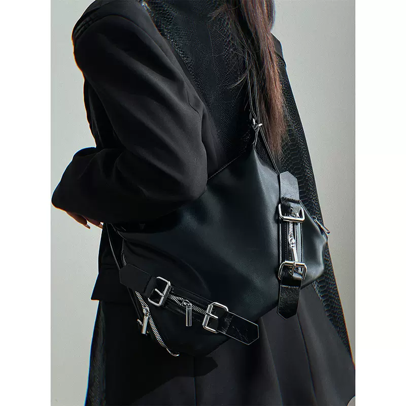 2025双肩包女学院风高级感暗黑甜酷托特包百搭辣妹多用途单肩斜挎