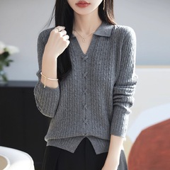 2025早春新款翻领100女宽松百搭毛衣纯色绞花针织打底衫