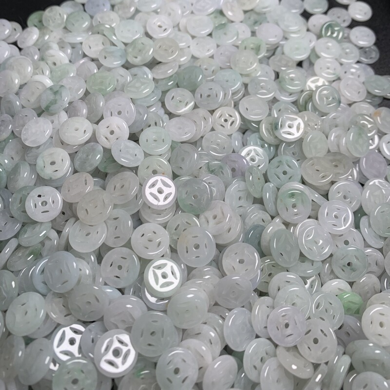 ミャンマーの翡翠a商品の玉器の金銭はdiyの部品を掛けます。|undefined