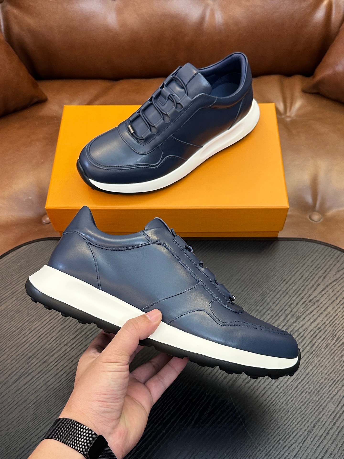 6 / 39 (men's shoes)