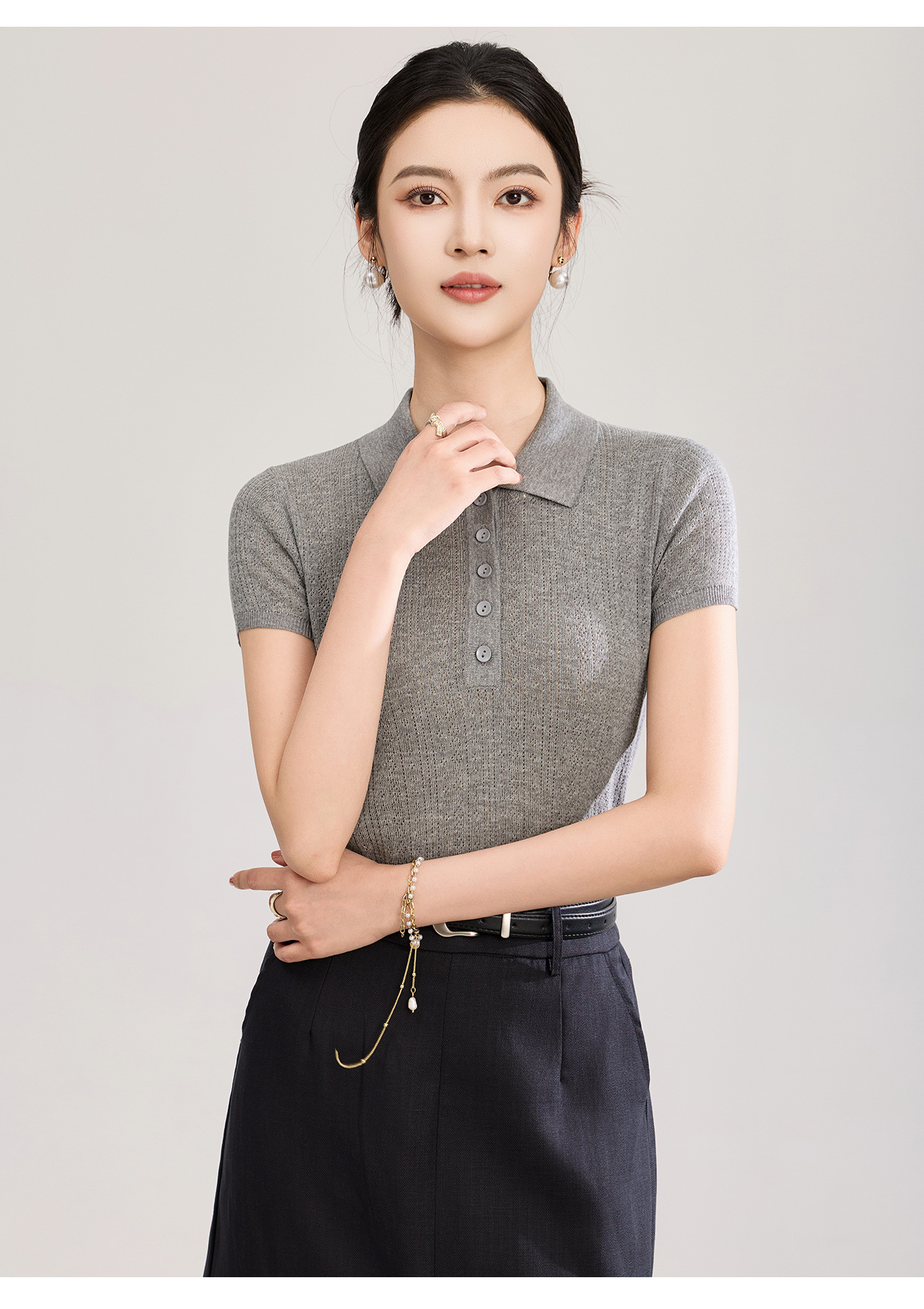 Áo len nữ cổ tròn dệt kim sợi lanh phối lỗ đi làm — màu xanh navy chi tiết 19