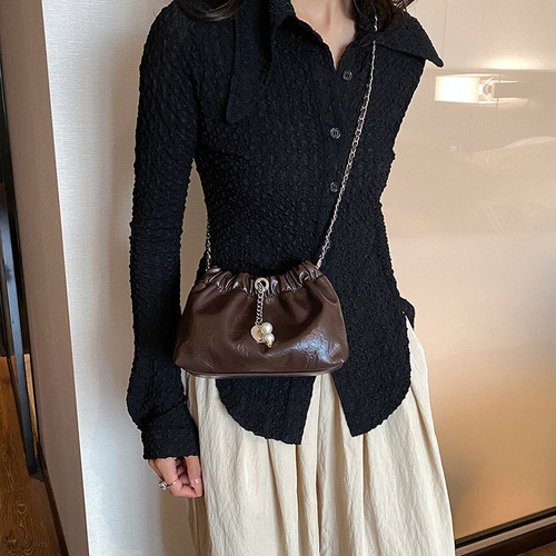 Women's Handbag with Pleated Cloud Design, Summer Chain Crossbody Bag, Elegant and Versatile Single Shoulder or Tote Bag, Ins Style Bucket Bag