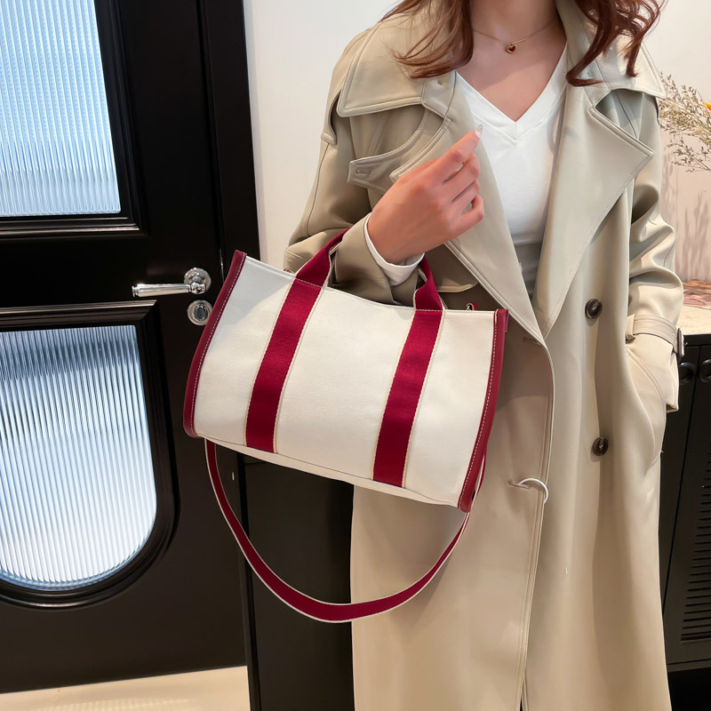 2024 invierno nuevo estilo de moda bolsa de lona coreana bolso de mano de gran capacidad para mujeres de viaje de hombro mochila