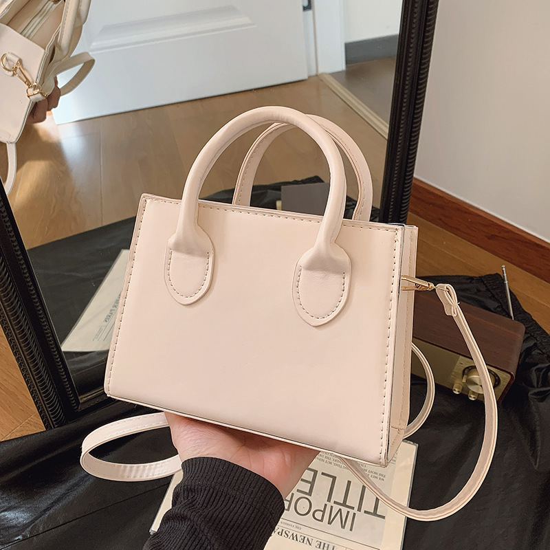 Nuevo bolso pequeño femenino 2025 primavera nuevo bolso de mensajero de moda coreana neto textura de moda bolso de un solo hombro