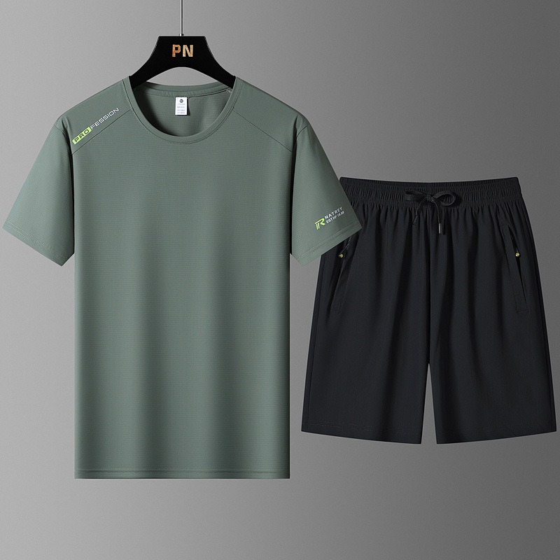 Traje deportivo de seda de hielo de secado rápido de tamaño extra grande Camiseta de manga corta para hombre Nuevo estilo de verano Pantalones casuales para hombre de todo fósforo Conjunto de dos piezas