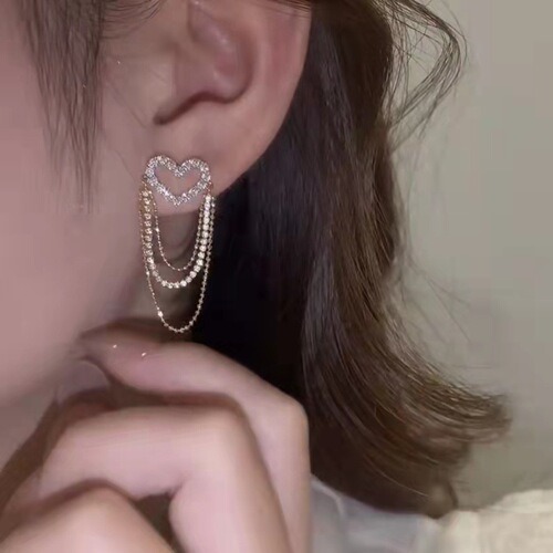 Hollow love super fairy earrings for women spring and summer new niche high-end earrings light luxury earrings tassel retro earrings