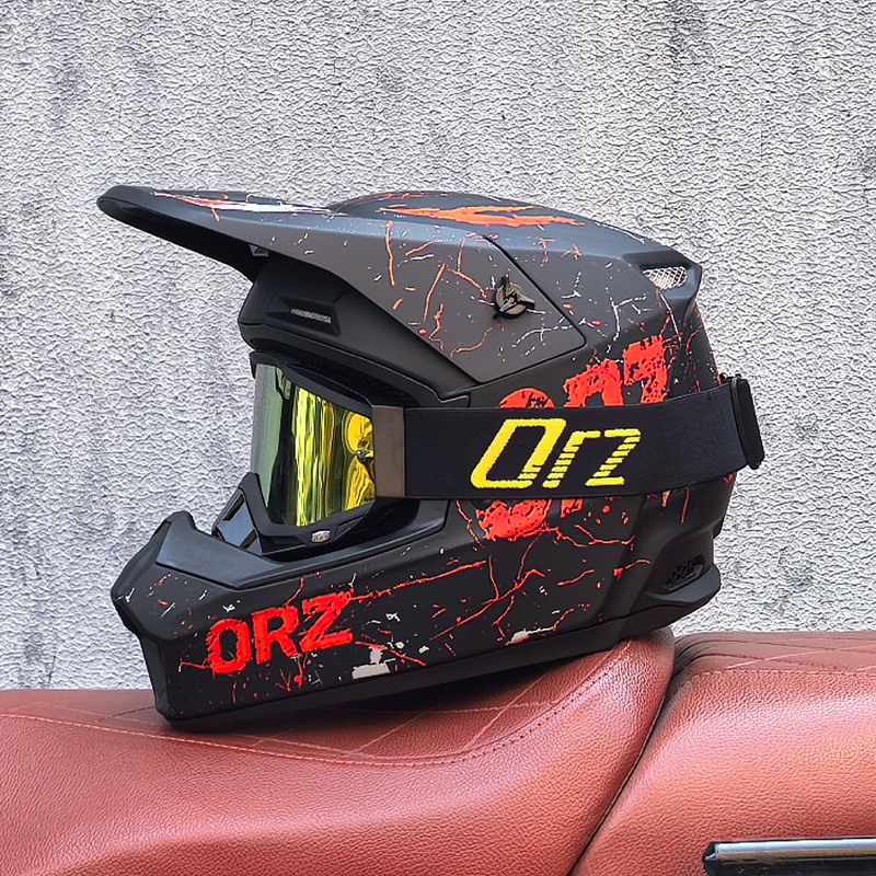 Casco todoterreno Casco de coche eléctrico Casco de rally para hombres y mujeres Casco de batería de descenso de velocidad de bicicleta de montaña Casco completo ORZ