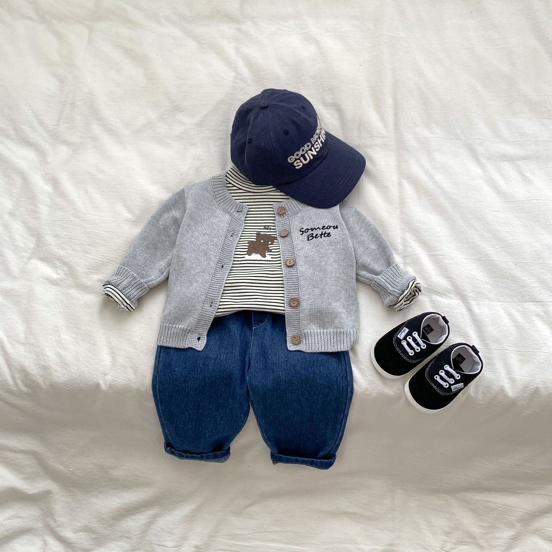 2024 Autumn New Style Boys' Long-Sleeved Handmade Letter Embroidered Cardigan Knit Top Three-Piece Outfit