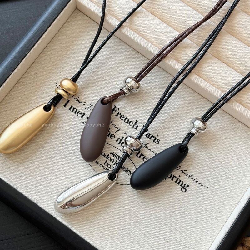 Minimalism~Water Drop Pendant Necklace for Women 2025 New Style High-End Long Sweater Chain Niche Decorative Accessory Minimalism~Water Drop Pendant Necklace for Women 2025 New Style High-End Long Sweater Chain Niche Decorative Accessory