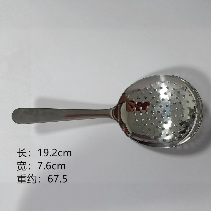 304短柄の大頭がスプーンを落としてご飯を食べます。|undefined