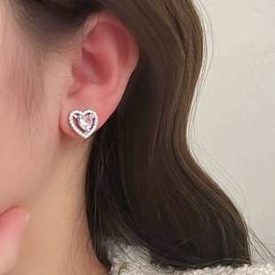 2025 New Style 925 Sterling Silver Heart Surround Earrings for Women Niche Design High Carbon Diamond Earrings Wholesale Jewelry Earrings