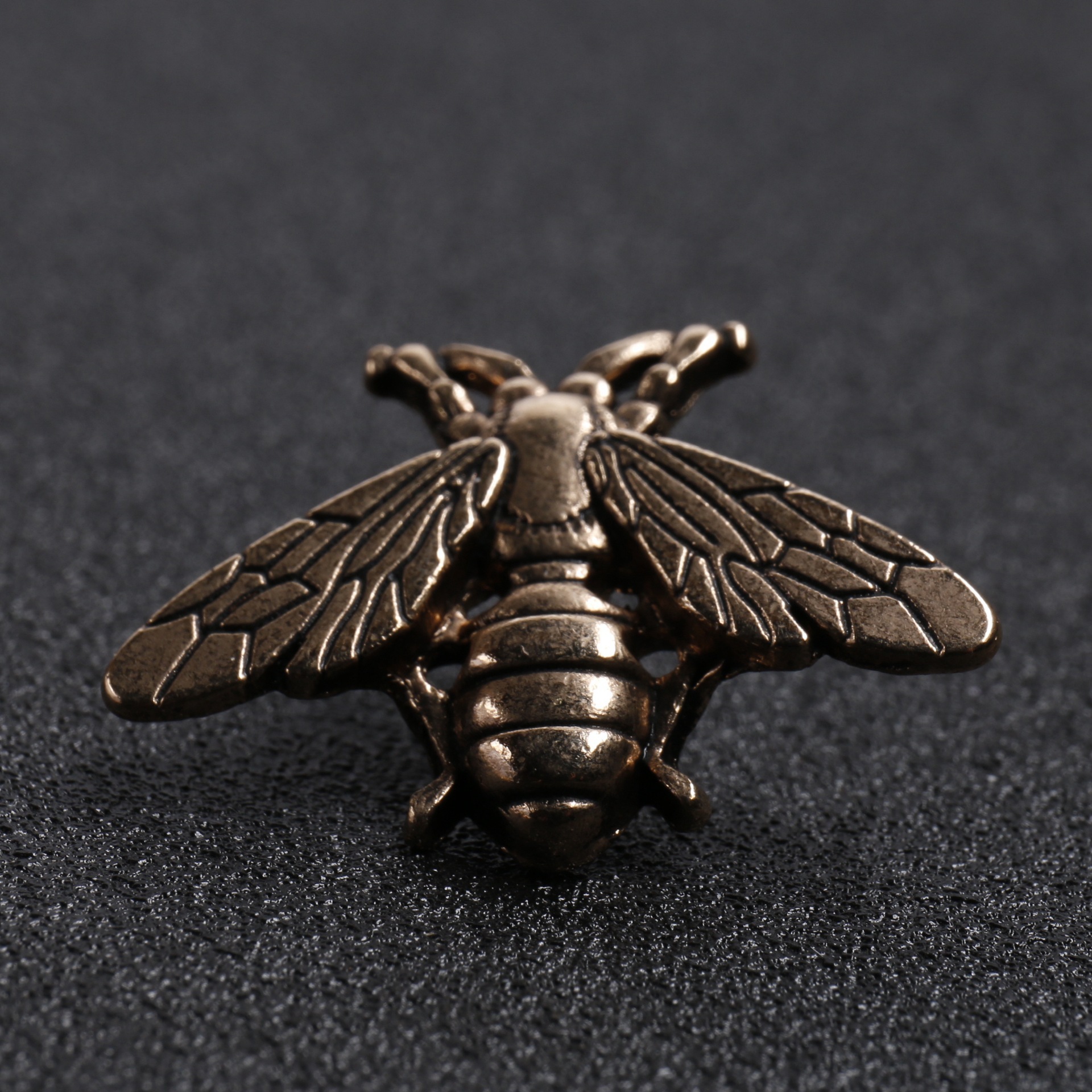 오래된 황금 꿀벌