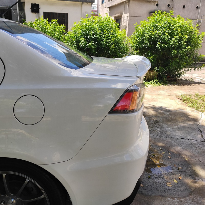 Suitable for 2009-2016 Mitsubishi Lancer Rear Wing, Lancer Modification Special Punch-Free Carbon Fiber Pattern Pressure Rear Wing