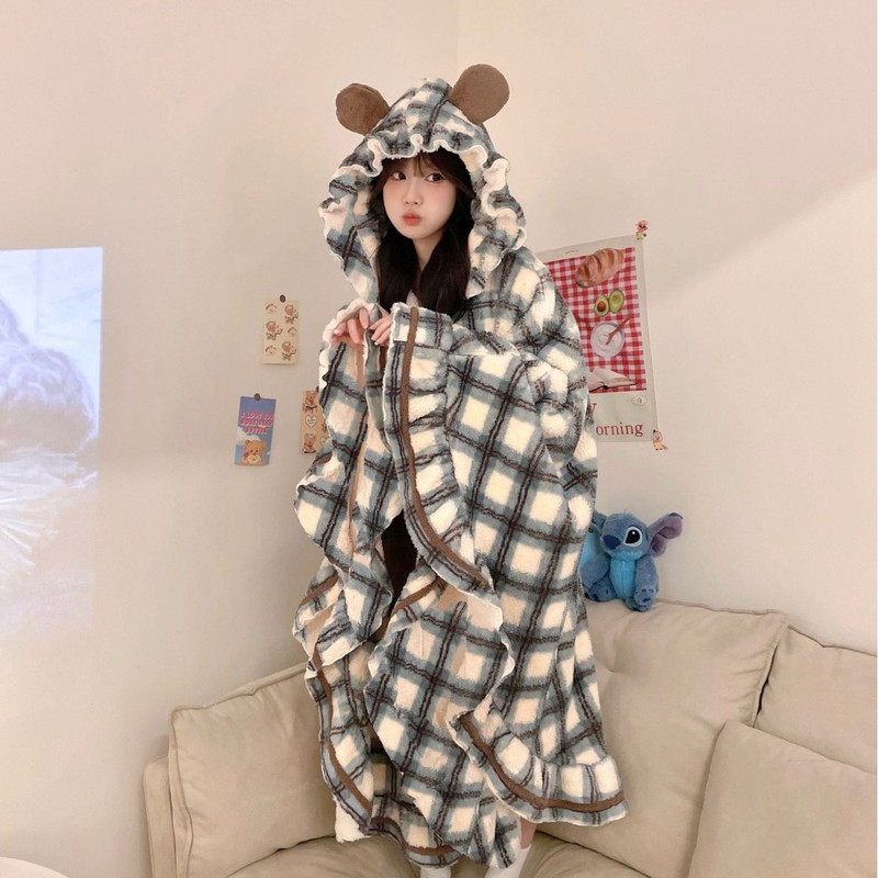 かわいい格子縞のサンゴのベルベットのパジャマの女性の冬の金2024とベルベットの厚い帽子と秋冬の家の服のパジャマは外で着ることができる|undefined