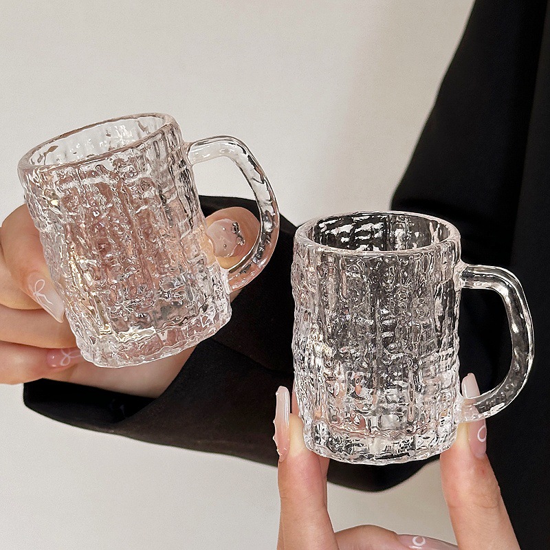 Mini tazas de vino en tazas de vidrio con mango creativo tazas de vino blanco una taza o dos tazas de una taza de menú de vidrio