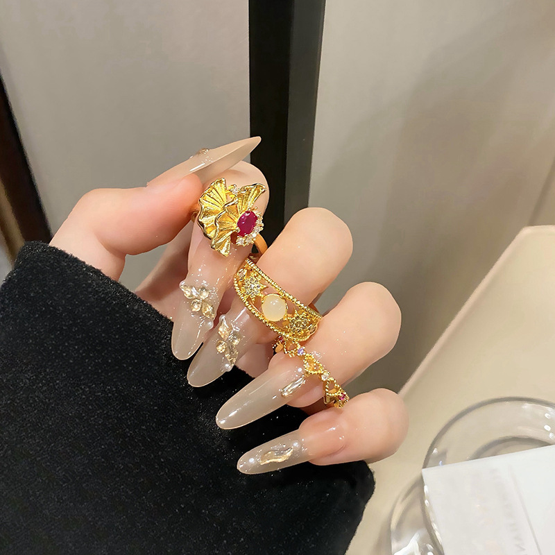 復古風鏤空鋯石星芒愛心戒指時尚精緻感優雅小眾百搭輕奢手飾女