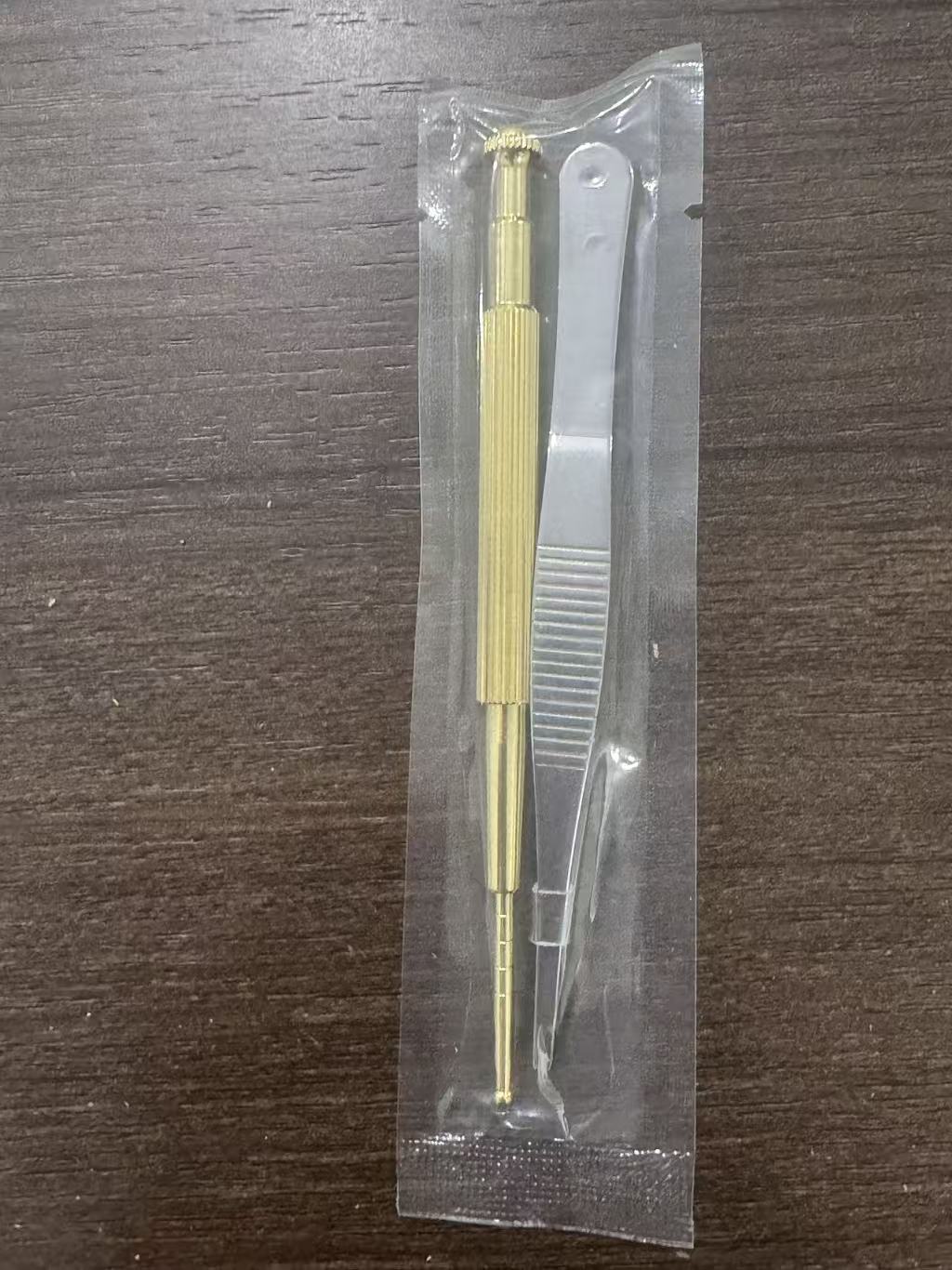 マッサージは透明な耳を貼ってツボの圧力を貼って耳の穴を貼って金珠の銀の玉のバラの金の真珠の白の100を貼ります/