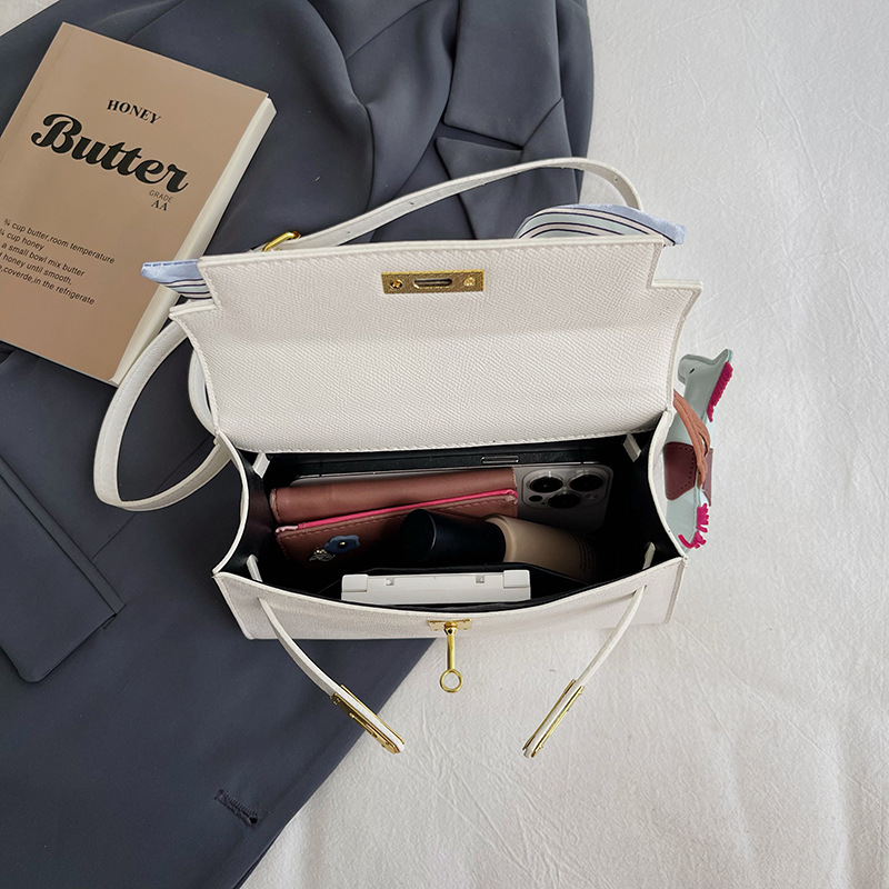 Bolso Kylie transfronterizo 2024 nueva moda estilo occidental bufanda colgante bolso de mano bolso de boda bolso de mensajero de hombro de gran capacidad