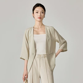 女式毛呢外套;女式羊绒衫;休闲裤