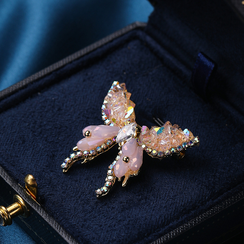 Elegant Schmetterling Barocke Perlen Kupfer Frau Broschen display picture 3