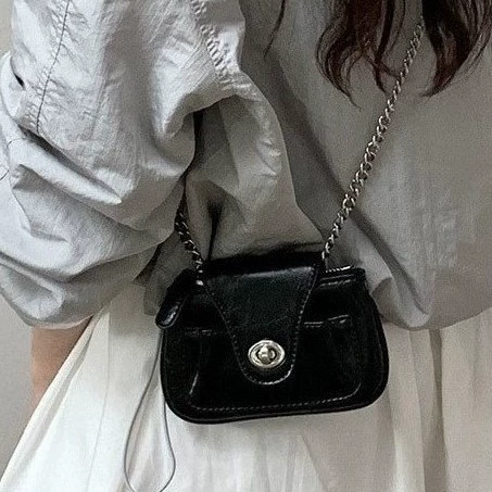 Женский мини-кошелек для монет, дизайн для зарубежной торговли, весна 2025, корейская новинка, на одно плечо, на цепочке, для помады