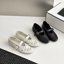 �W��վŮЬ26�����r�Л_��ܛС��Ƥ�A�^һ�֎��ȸ��ɴ��������Ь