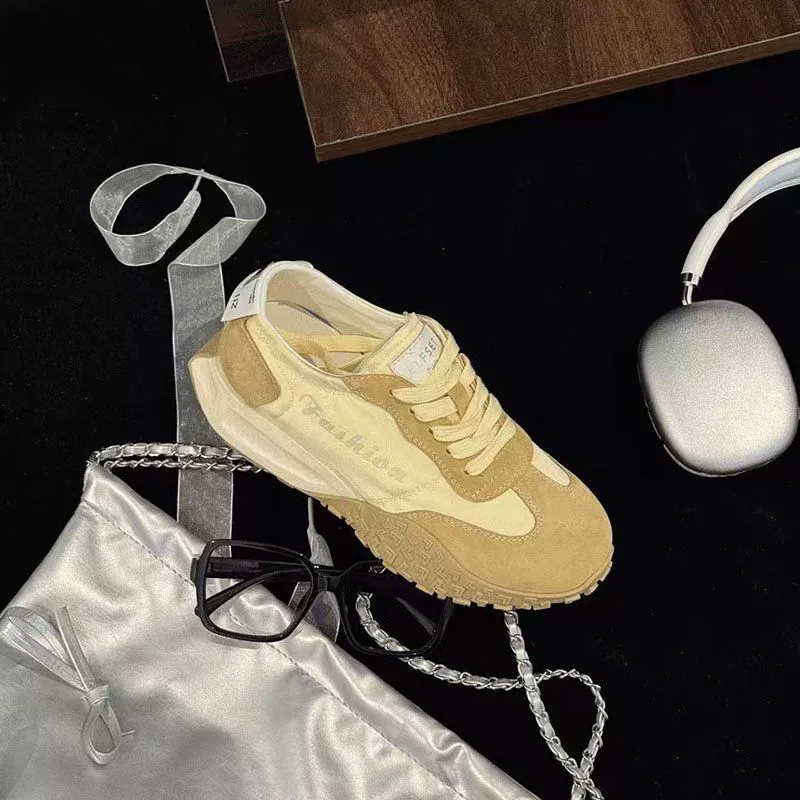 Тонкая дышащая маленькая белая обувь серебряная немецкая обувь женская весна и лето 2024 новая повседневная спортивная обувь на толстой подошве