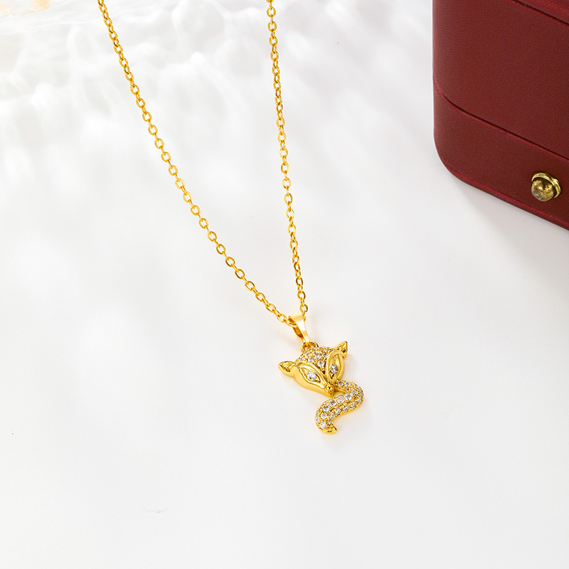 Nuevo collar con colgante de zorro pequeño, chapado en oro de 24k, de aleación de cobre, con gema artificial de lujo ligero, de Xuping, para mujer.