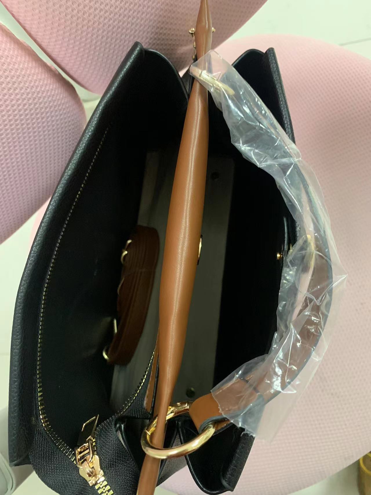 Foreign trade commuter women's bag 2024 spring and summer new contrast color handbag single shoulder crossbody women's bag large capacity women's bag_voghion.com