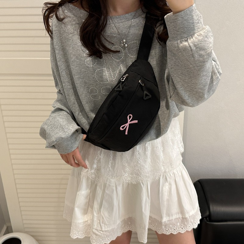 Bolso de pecho 2025ins Bolso de hombro de ocio deportivo de moda Bolso de teléfono móvil Bolso de mensajero de nailon ligero de moda para estudiantes Mujeres