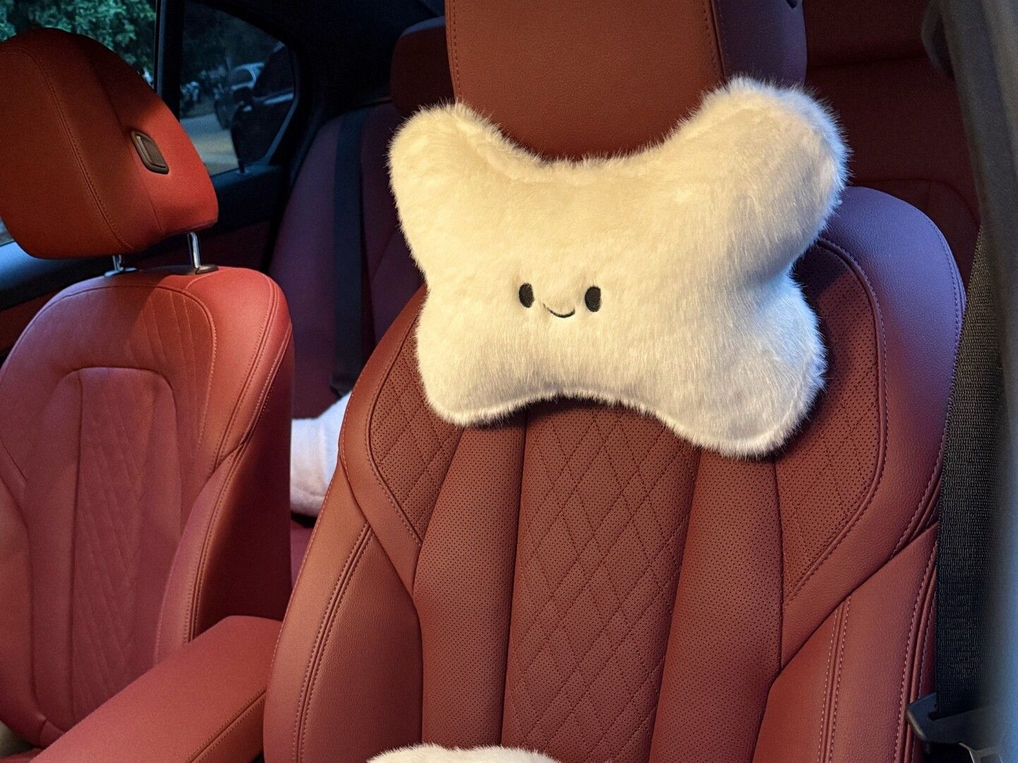 Cute Smiling Face Headrest and Lumbar Support Set Car Cushion Car Headrest Pillow Plush Cartoon Headrest Pillow