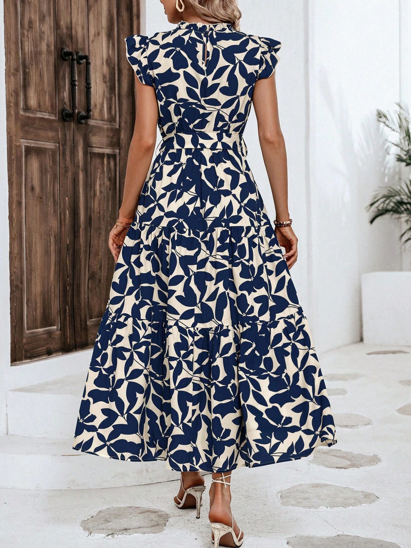 350g Weight Midi Dress Dress Length Type Sleeveless Sleeve Length Swing Dress Dresses Type Flounce Sleeve Sleeve Type Polyester Fabric Type High Waist Waist Line Holiday, Daily Occasion Standing Collar Neckline Slim Fit Type Leaf Pattern Summer Season Women's Gender Printing Design Elegant, Streetwear Style Wholesale Women's Elegant Streetwear Printing Leaf Holiday Daily Standing Collar Sleeveless Swing Dress 18