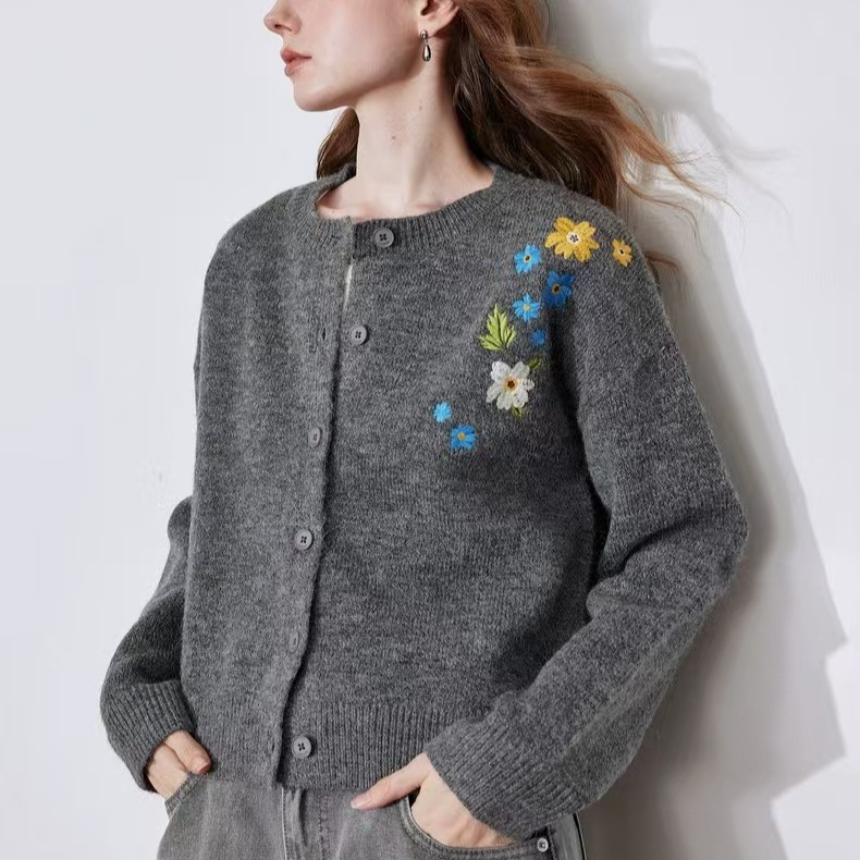 Cross-Border Cashmere Sweater for Women 2025 Spring & Fall New Style Button Heavy Flower Embroider Knitted Cardigan Casual Versatile Top