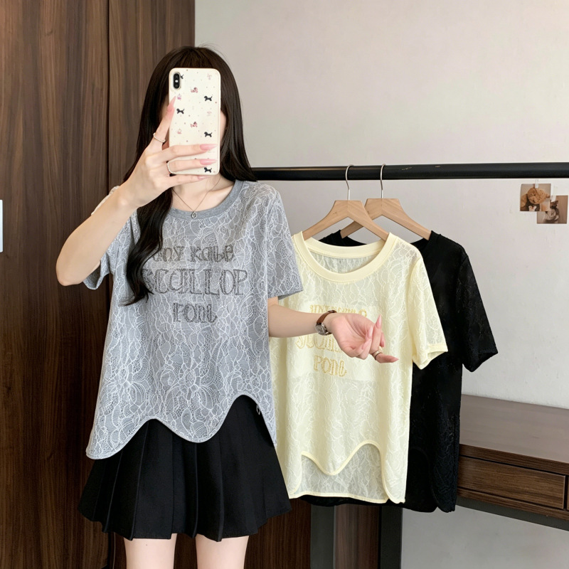 Actual Shot of the 2026 Summer New Style Plus-Size Embroidered Lace Short-Sleeve T-Shirt with a Unique Wave Pattern Design 81011