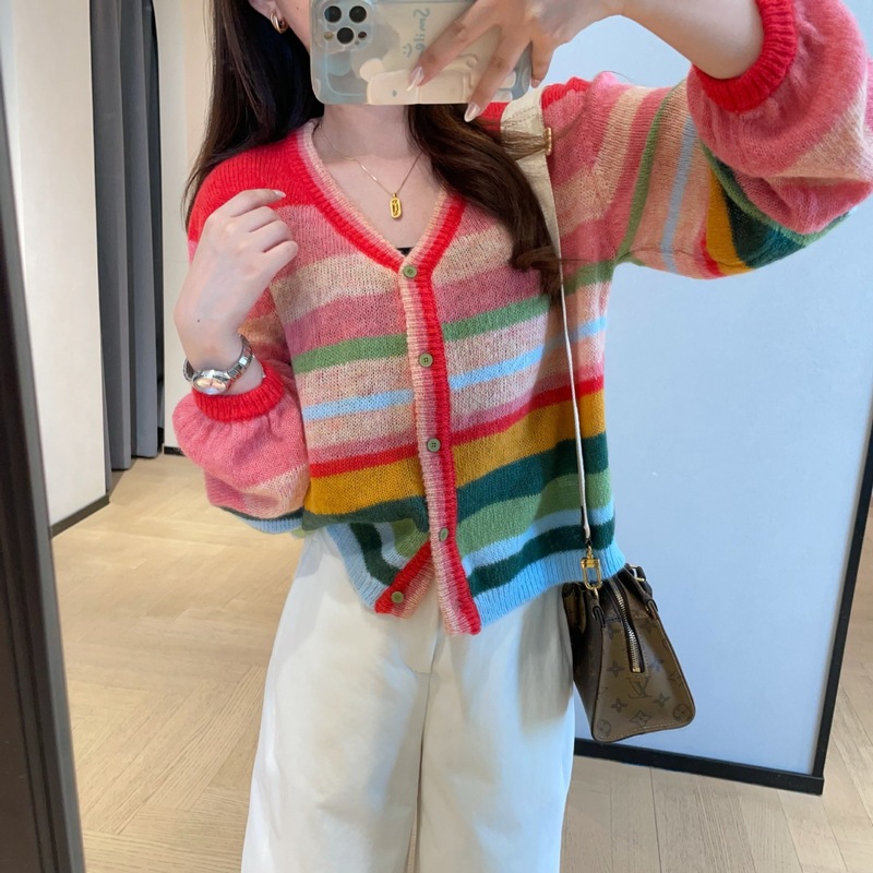 WTHEONE氛围感缤纷渐变羊毛细软亲肤条纹圆领毛衣V领开衫女2025秋|undefined