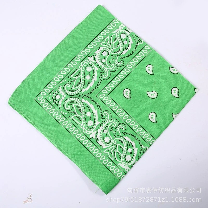 Светло зеленый