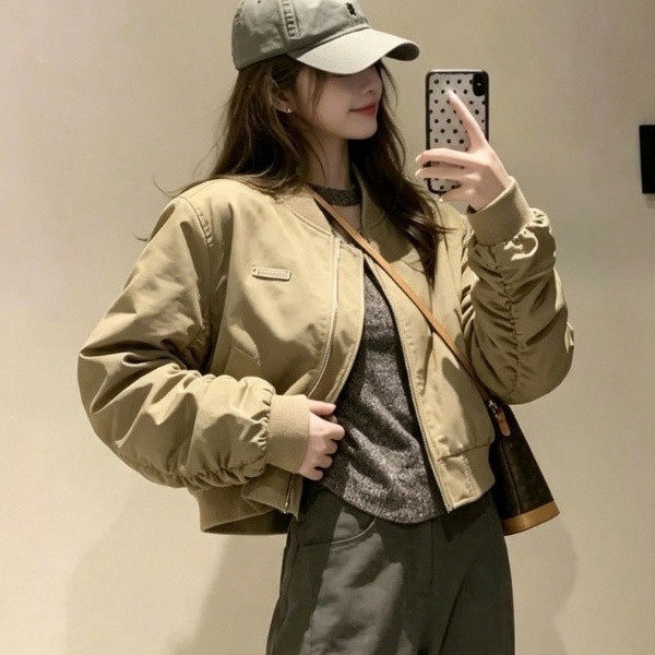 Áo khoác jacket nữ dáng ngắn form rộng vai đứng kiểu bóng chày, dài tay, khóa kéo — Màu kaki, hai lớp, có lót vải, Đen hai lớp có lót