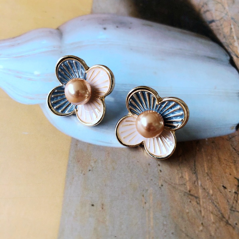 Nihaojewelry Retro Plant Flower Pumpkin Drop Glaze Stud Earrings Wholesale Jewelry display picture 7