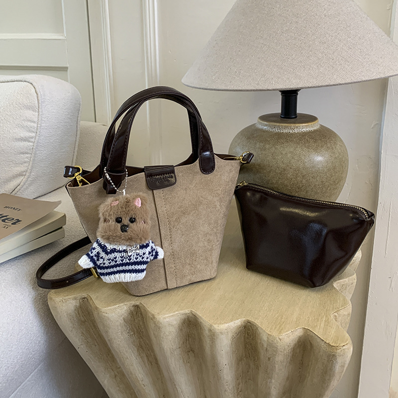 Retro Maillard marrón esmaltado bolso mujer 2025 nuevo otoño invierno versátil bolso de mochila bolso de cubo de mano image 10