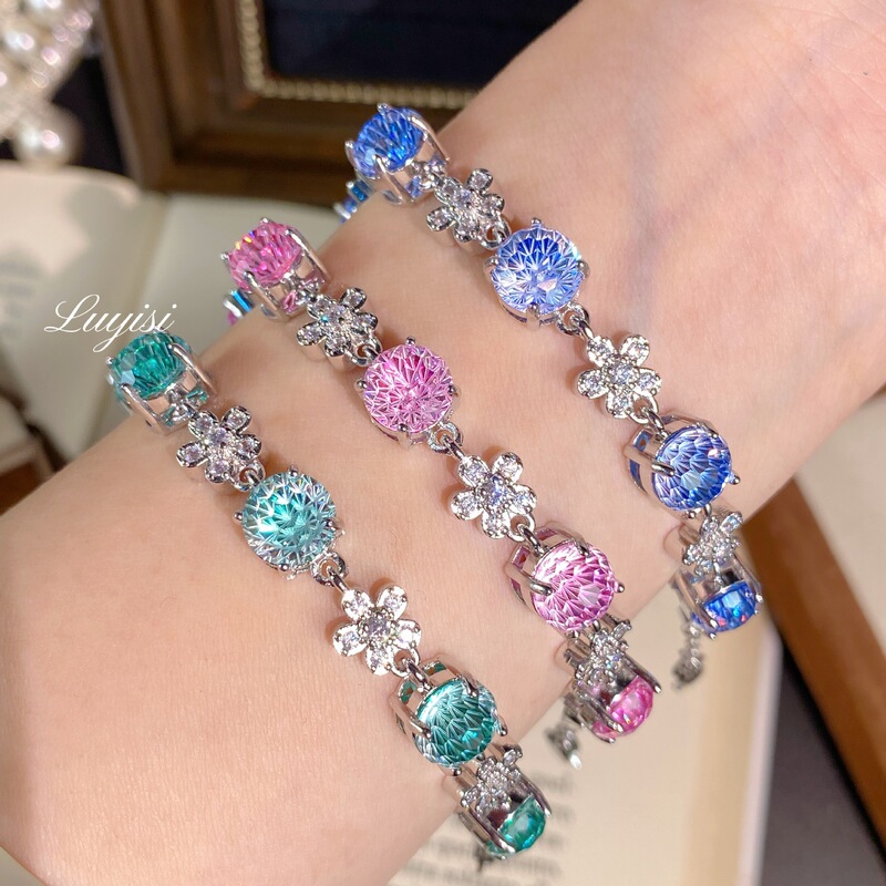Tiktok Live New Style Topaz Firework Cut Flower Bracelet Fashionable High-End Exquisite Rose Red Diamond Gemstone Hand Accessory Tiktok Live New Style Topaz Firework Cut Flower Bracelet Fashionable High-End Exquisite Rose Red Diamond Gemstone Hand Accessory