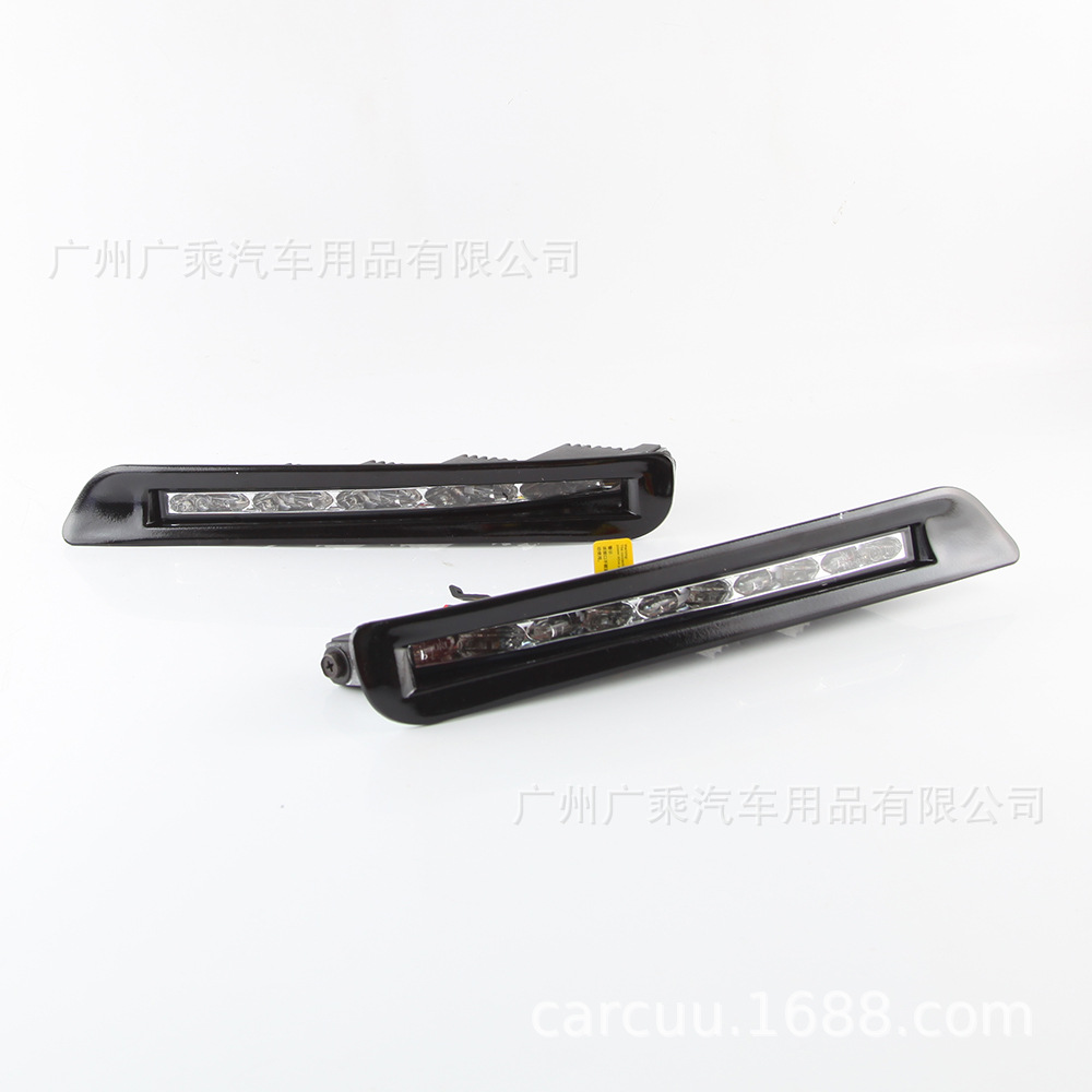 Aplicable a la luz de parachoques del marco negro LUXUS LX570 Ling Zhi LED corriente de la luz diurna Lexus LX570 de 11 años