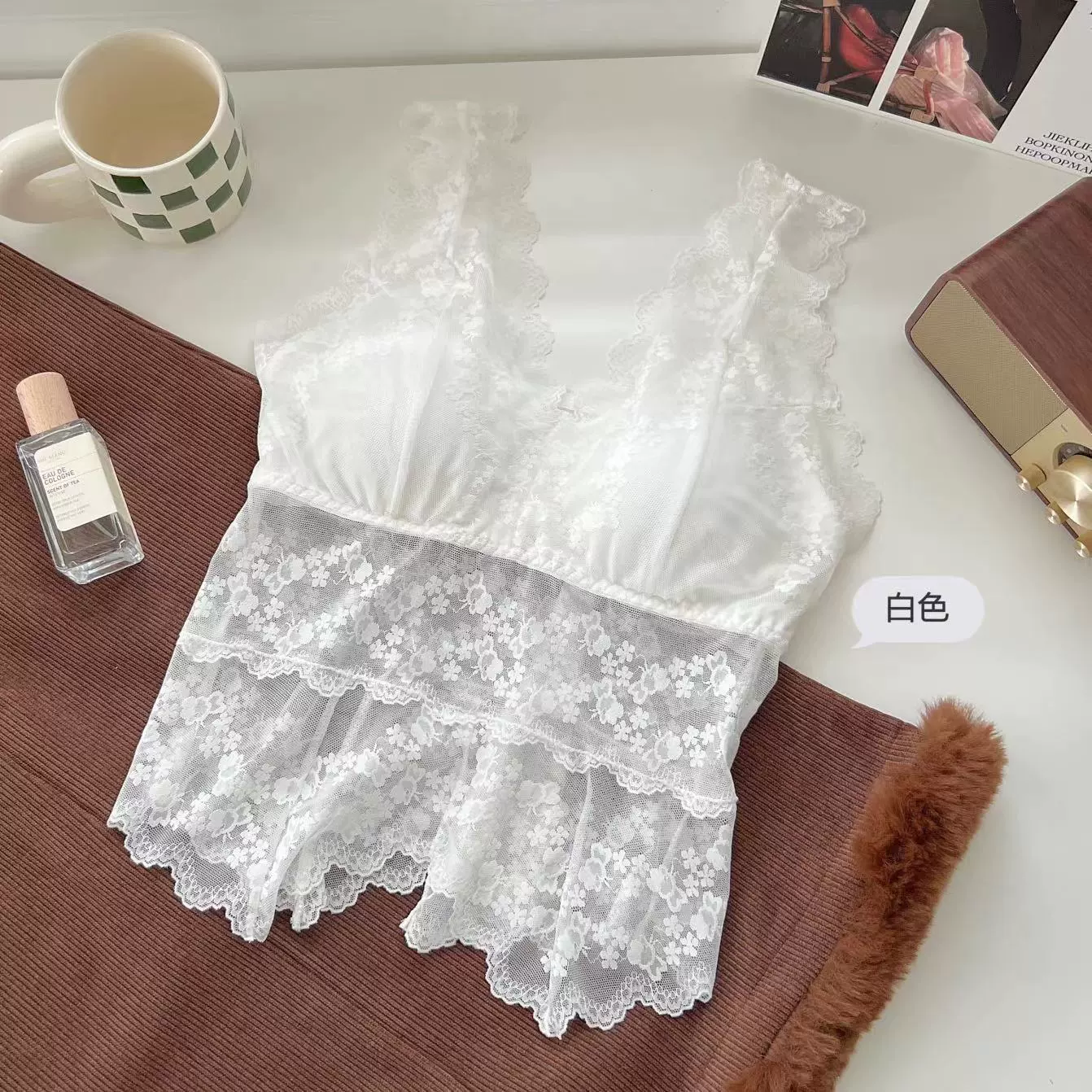 Long straps, lace tank top, sexy supporting comfortable top with cups, underwear, V-neckline, beautiful back