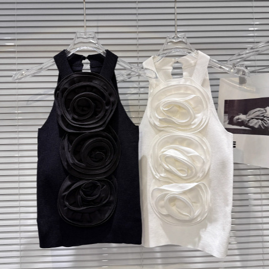2026 Spring New Luxury Style Pleated Three-Dimensional Floral Design Cotton Knit Vest Top
