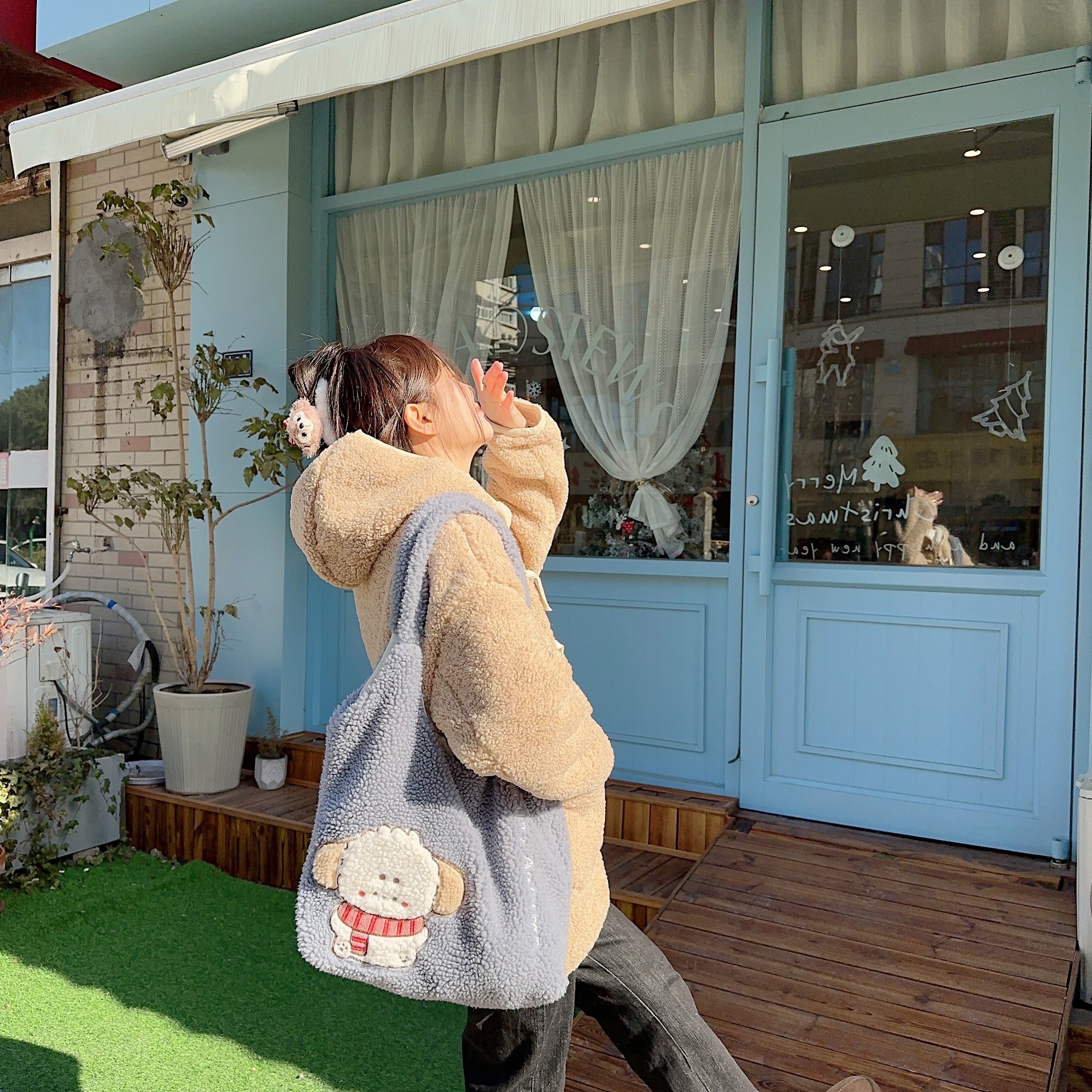 312201 Korean version ins Autumn/Winter Collection, fluffy single-shoulder bag, cute female dog embroidered large capacity tote bag undefined