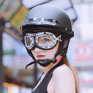 Helmet Men's Electric Car Winter Retro Helmet Women's Lightweight Four-Season Leather Helmet Couple Battery Car Helmet Warm Half Helmet