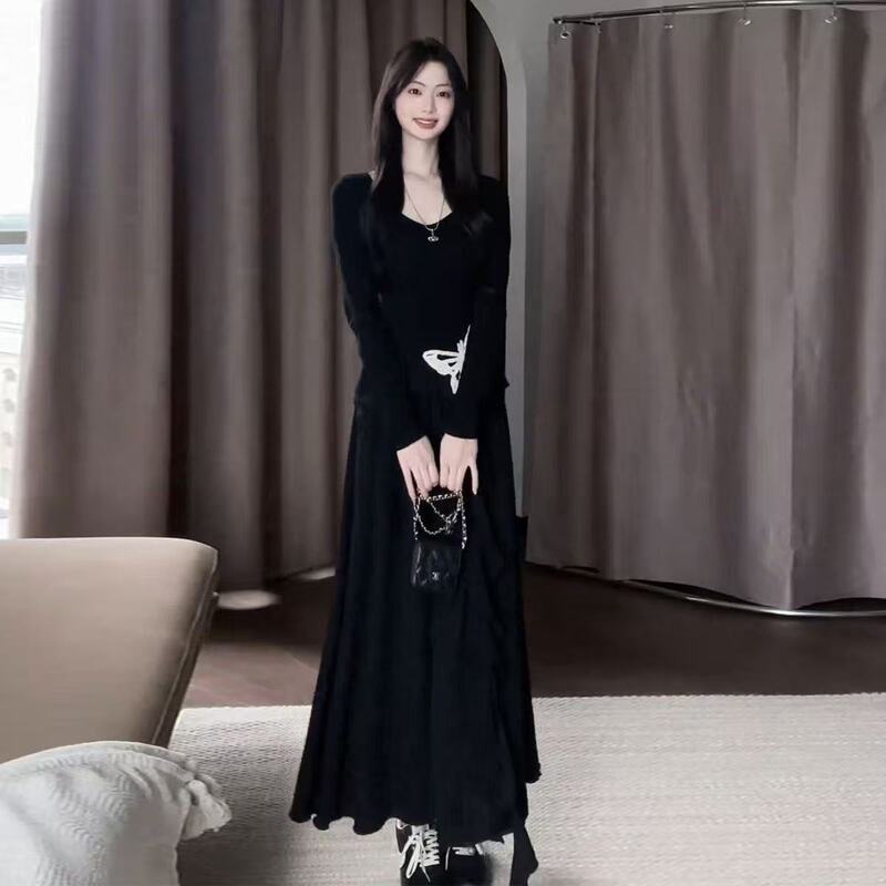 早秋2025新款高级感蝴蝶裙小黑裙不规则裙边纯色长袖连衣裙收腰女|undefined