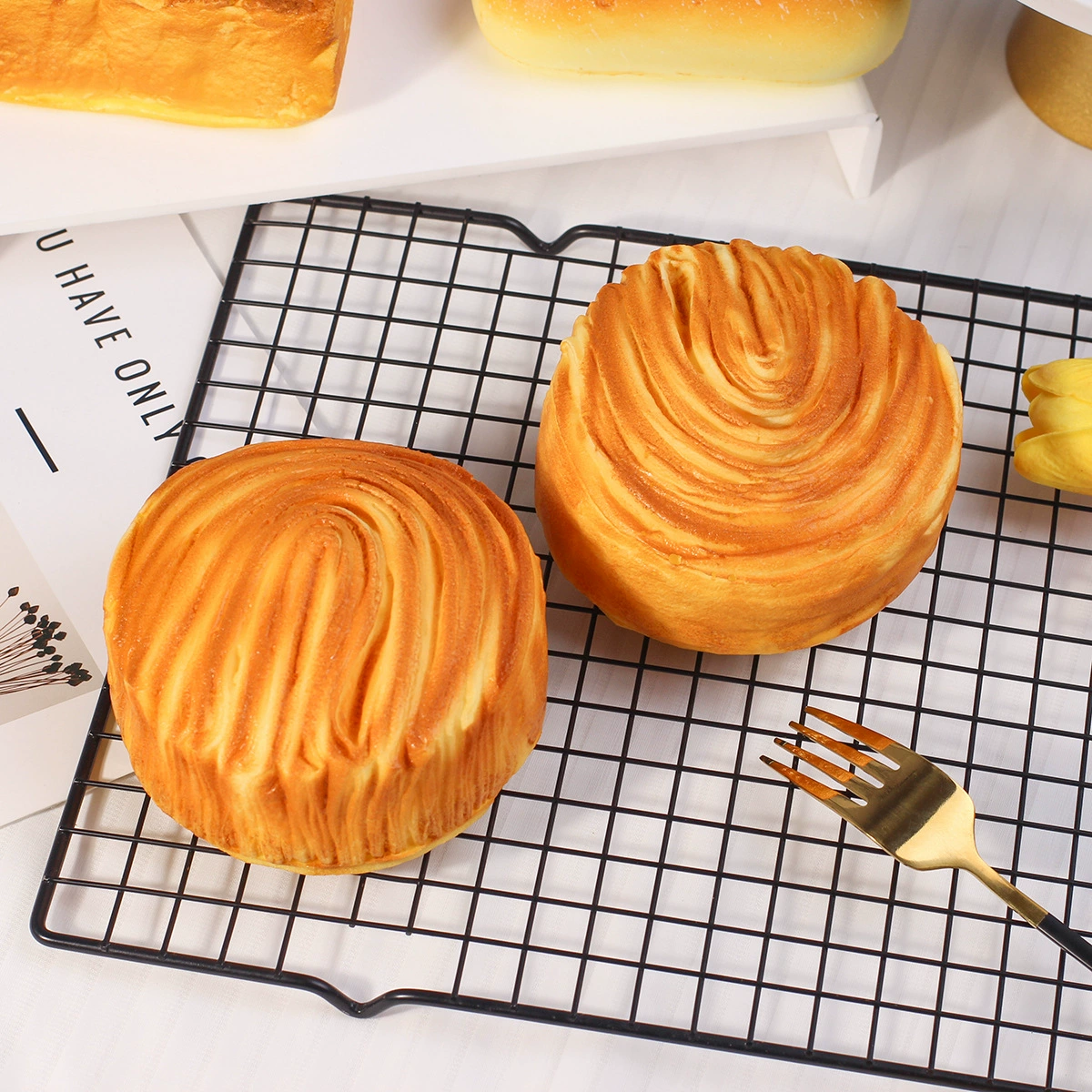 Pu material soft fragrant slow rebound simulation bread food egg fried dough stick props pinch decompression model decompression bread